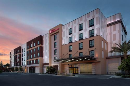 . Hilton Garden Inn San Jose Airport