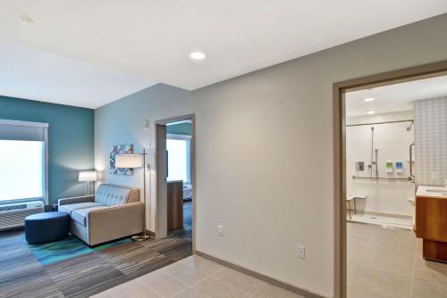Home2 Suites By Hilton Daytona Beach Speedway - image 35