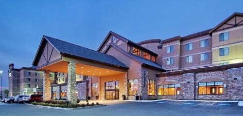 Embassy Suites Anchorage - Hotel