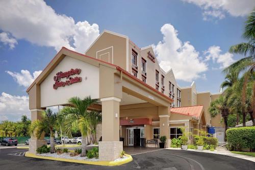 . Hampton Inn & Suites Fort Lauderdale Airport