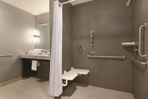 Embassy Suites Portland/Hillsboro - image 13