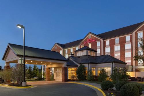 Hilton Garden Inn Fredericksburg - main image