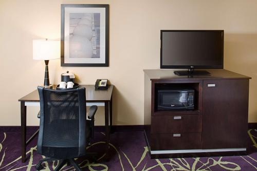 Hampton Inn & Suites Lansing West