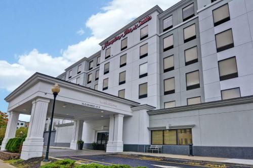 Hampton Inn By Hilton & Suites Newark-Harrison-Riverwalk