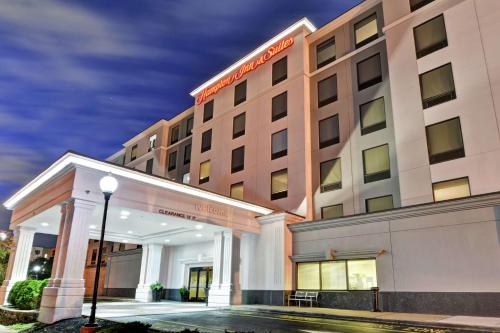 Hampton Inn By Hilton & Suites Newark-Harrison-Riverwalk