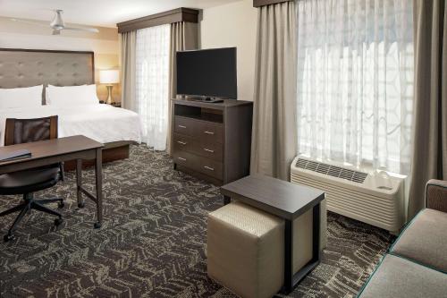 Homewood Suites By Hilton Ronkonkoma