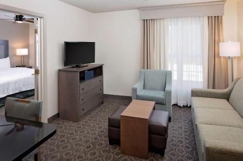 Homewood Suites Minneapolis - Mall of America - image 11