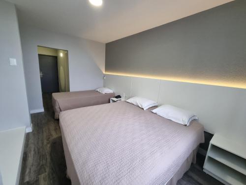 Standard Double or Twin Room image 10