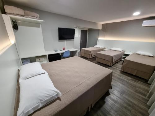 Standard Quadruple Room image 8