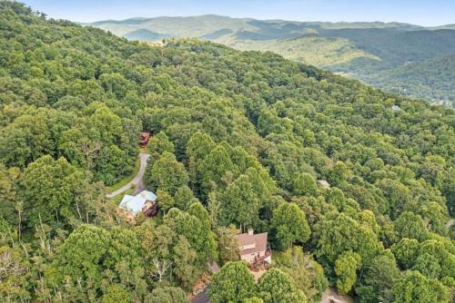 Lux Chalet with Amazing Views of Grandfather Mtn!, Seven Devils (fotografie 10)