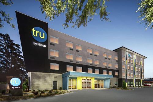 Tru By Hilton Savannah Midtown Ga