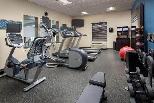 Hampton Inn Knoxville-East - image 14
