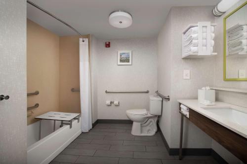 Queen Room with Two Queen Beds - Mobility and Hearing Access/Non-Smoking