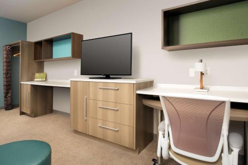 Home2 Suites By Hilton Las Cruces - image 2