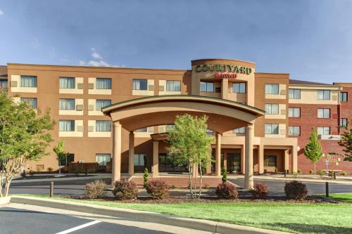 Courtyard by Marriott Anniston Oxford