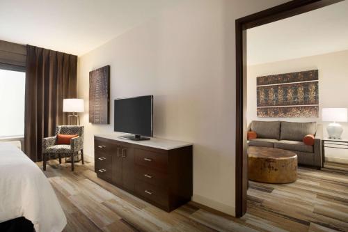 Hilton Garden Inn Downtown Birmingham - image 13