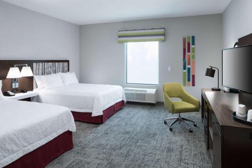 Hampton Inn & Suites Cape Canaveral Cruise Port Fl - image 3