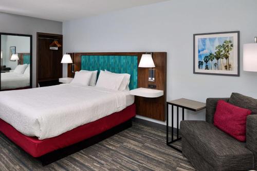 Hampton Inn by HIlton Panama City Beach - image 7