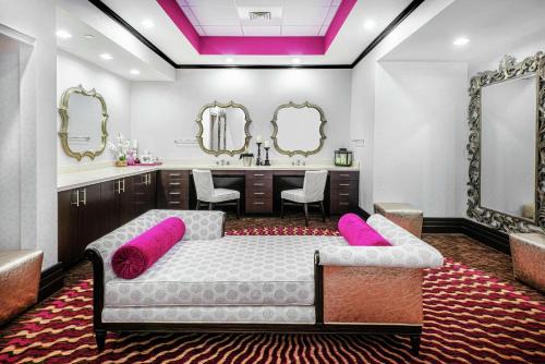 Hilton Garden Inn Victoria - image 3