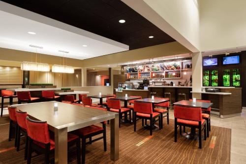 Courtyard by Marriott Dallas-Fort Worth/Bedford