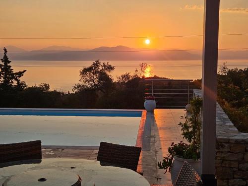 Stunning 3 Bed sea view Villa - Paxos - Greece