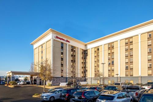 Hampton Inn Boston Logan Airport in Boston, USA