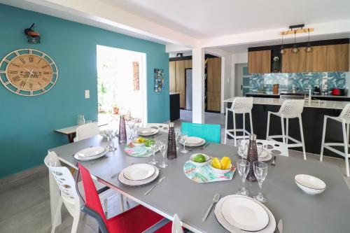 Cocina, Villa Bô Soley, côté Plages et Volcan (Villa Bo Soley, cote Plages et Volcan) in Le Precheur