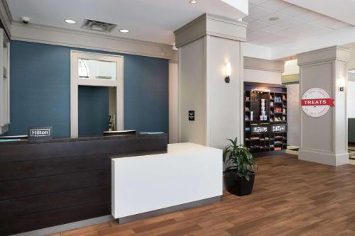 Hampton Inn By Hilton And Suites Atlanta-Downtown