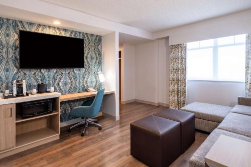 Hilton Garden Inn Jacksonville/Ponte Vedra - image 7