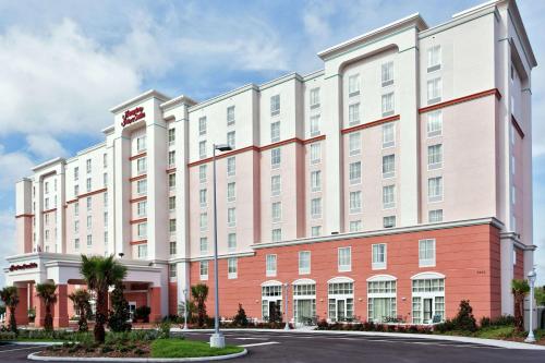 Hampton Inn & Suites Orlando Airport at Gateway Village