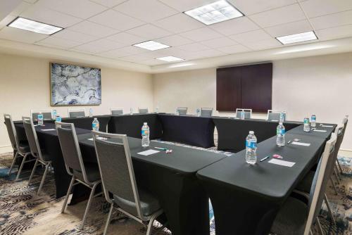 Homewood Suites by Hilton Tampa Airport - Westshore