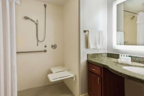 Homewood Suites by Hilton Tampa Airport - Westshore