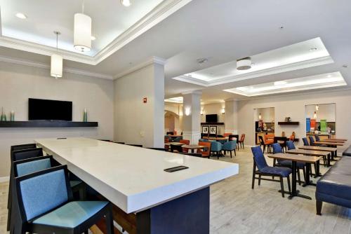 Hampton Inn Palm Beach Gardens - image 13