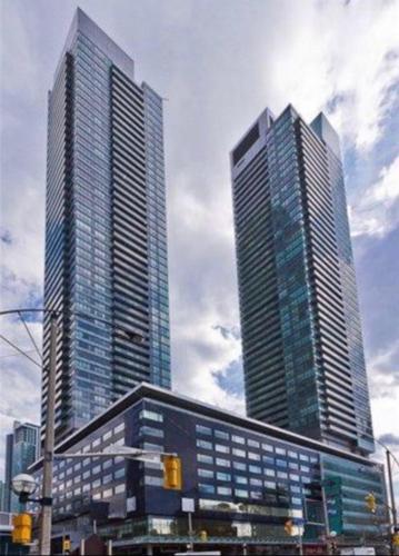 Beautiful Unit in Heart of Downtown Toronto