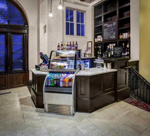 Courtyard by Marriott Kansas City Country Club Plaza - 식음료(F&B)