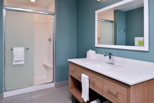 Home2 Suites By Hilton Tampa Downtown Channel District - image 11