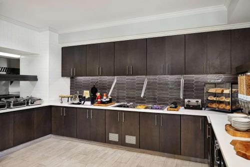 Hilton Garden Inn Cincinnati Northeast - image 11