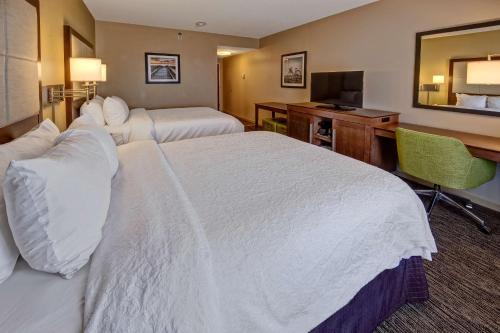 Hampton Inn Dunn - image 8