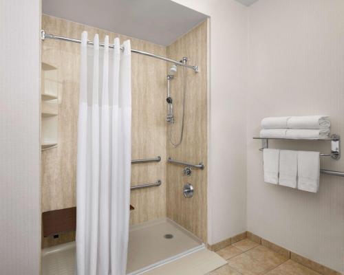 Hampton Inn & Suites Tulsa South Bixby - image 8
