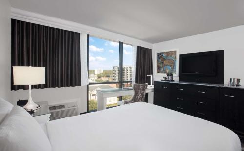 DoubleTree by Hilton Tallahassee - image 12