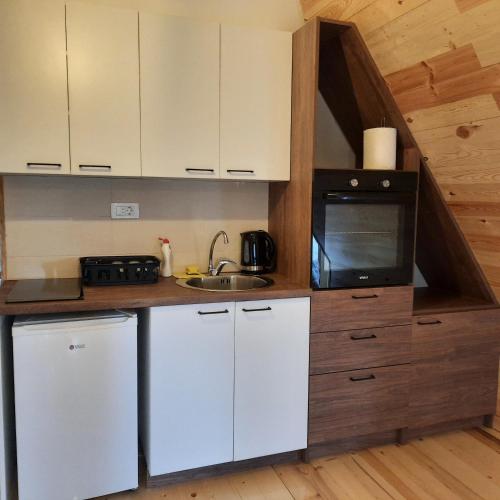 Zelenova koliba in Pošćenski Kraj