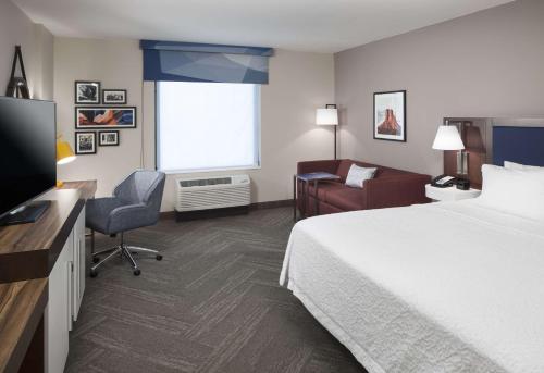 Hampton Inn & Suites Phoenix Downtown - image 12