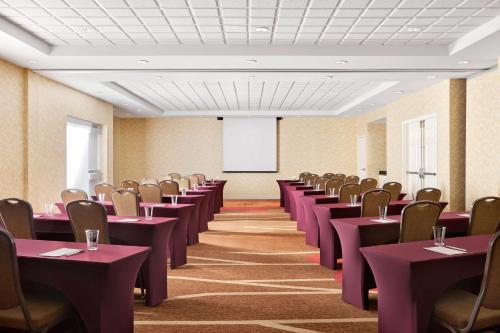 Hilton Garden Inn Providence Airport/Warwick - image 7