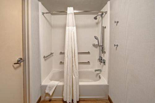 Courtyard by Marriott Nashville Vanderbilt West End - image 2