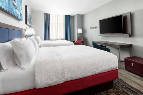 Hampton Inn By Hilton & Suites Baltimore Inner Harbor, Md