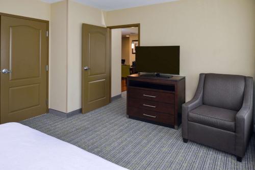 Homewood Suites By Hilton Fresno