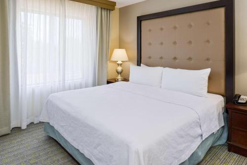 Homewood Suites By Hilton Fresno