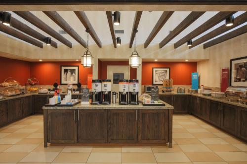 Hampton Inn By Hilton & Suites Camarillo