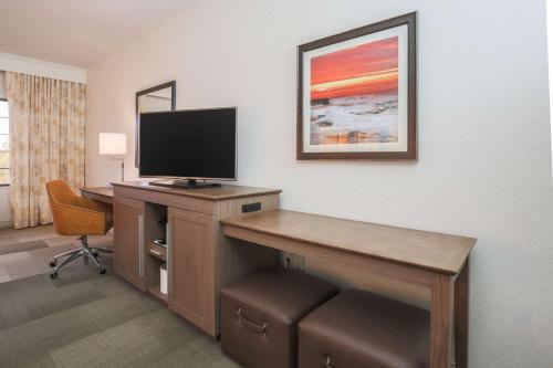 Hampton Inn & Suites Camarillo