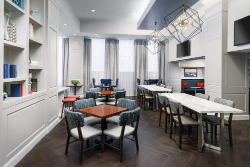 Hampton Inn Washington DC/White House - image 7
